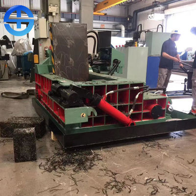 Prensa de la chatarra del tamaño 300*300m m de la bala de la presión 1600KN