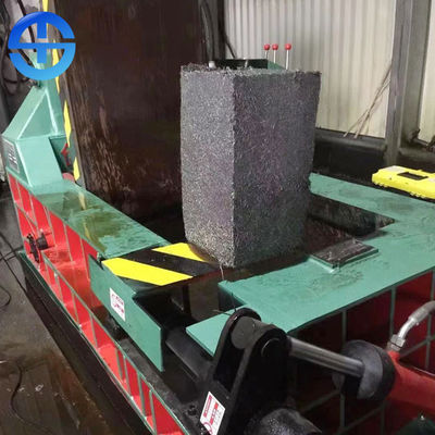 Prensa de la chatarra del tamaño 300*300m m de la bala de la presión 1600KN