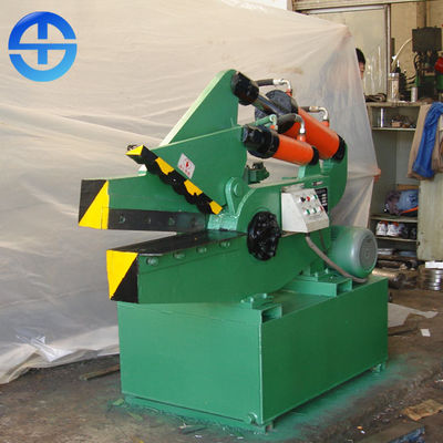 Vida de servicio larga de corte hidráulica de la máquina del esquileo hidráulico del cocodrilo de 63 toneladas