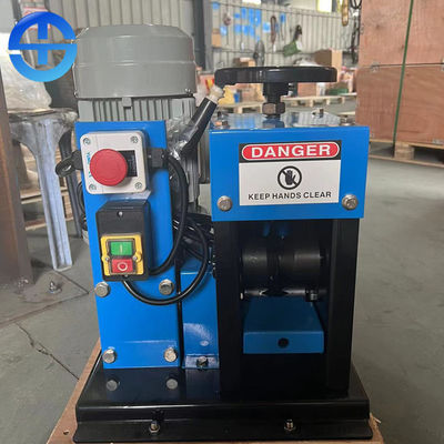 Gama de desmontaje 1-60m m de la salida 20m/Min Copper Cable Stripping Machine